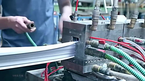 令人腦洞大開的工廠機械化制造過程 這樣的場景你見過嗎